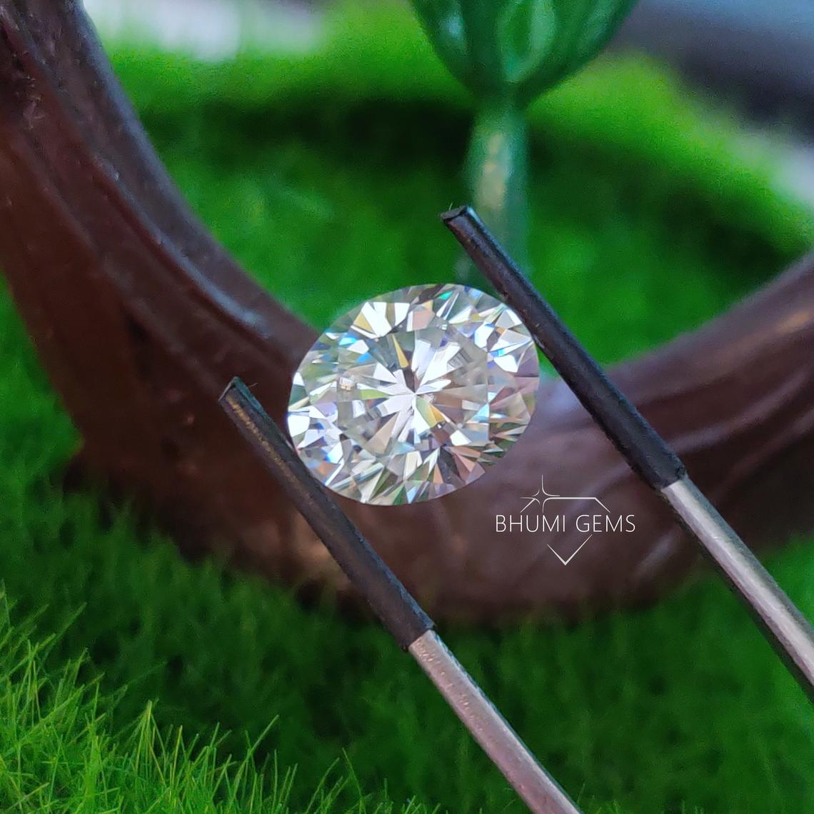 1CT-50CT Oval Cut VVS1 Colorless Moissanite Loose Diamond - view 6