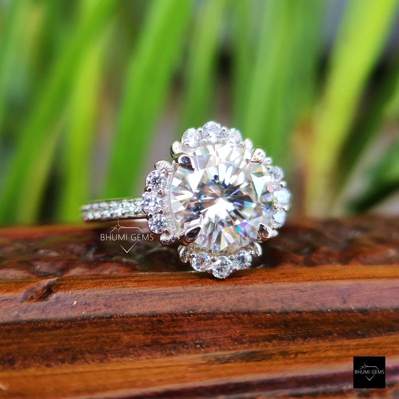 3.55 TW Round Moissanite Wedding Ring Set - view 6