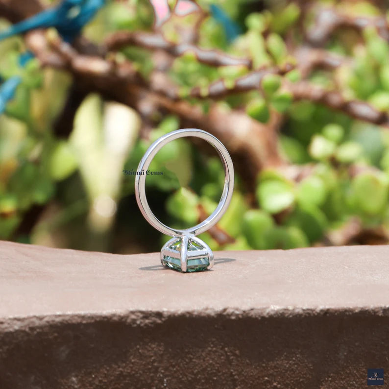 2 CT Light Green Emerald Moissanite Ring - view 6