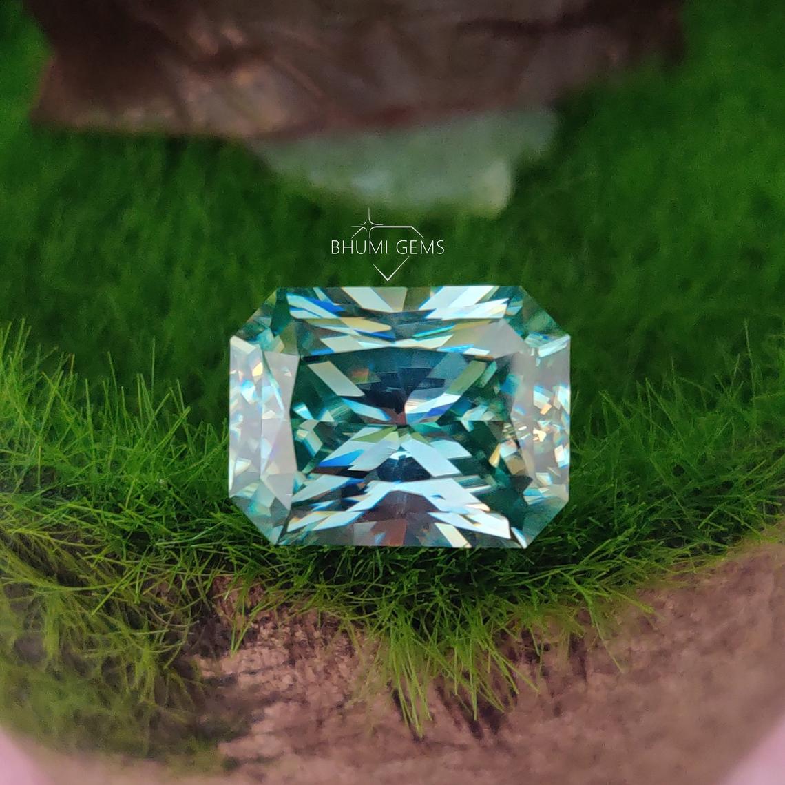 Radiant Green Loose Stone | Loose Moissanite Gemstones