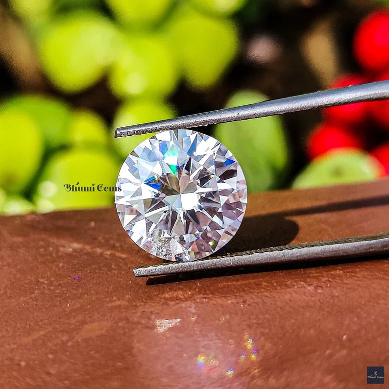 Round hearts and arrows cut colorless loose moissanite