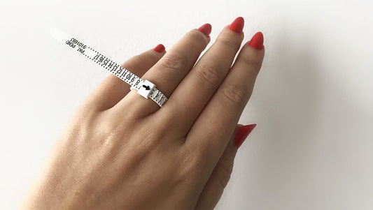 how to measure moissanite ring size