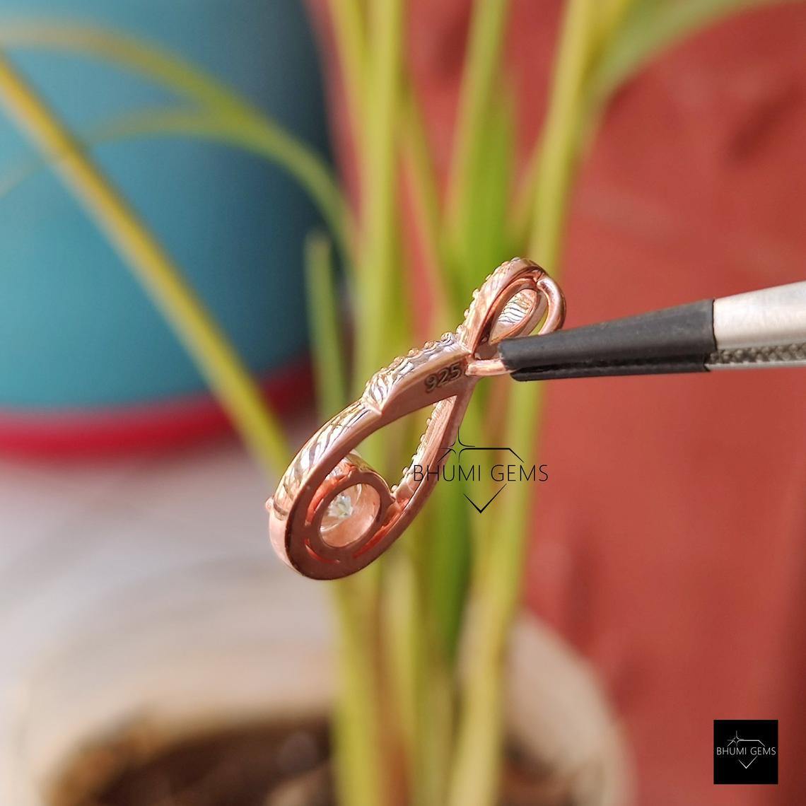 1.4TCW Round Moissanite Pendant - view 5
