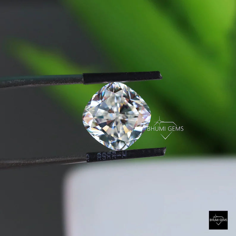 1CT-50CT Cushion VVS1 Colorless Loose Moissanite Diamond - view 3