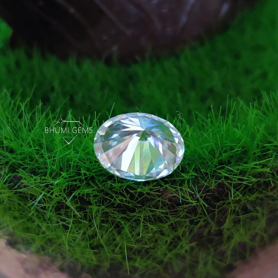 1CT-50CT Oval Cut VVS1 Colorless Moissanite Loose Diamond - view 3
