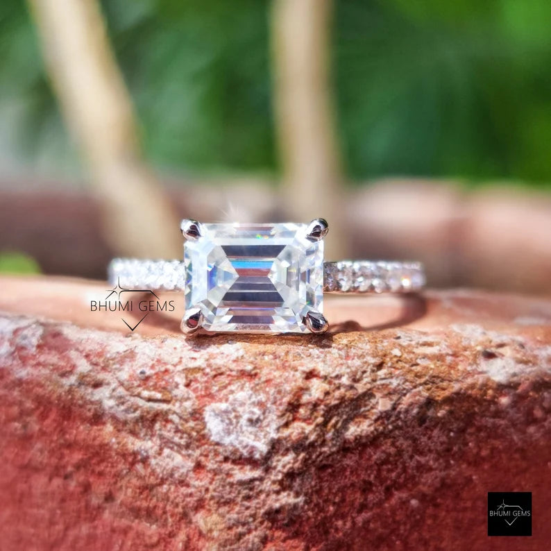 2 CT Emerald Moissanite Engagement Ring - view 5