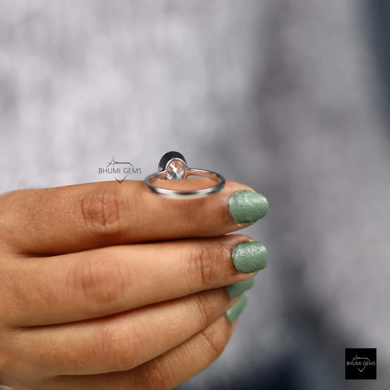 2 CT Oval Moissanite Engagement Ring - view 6