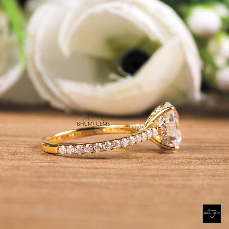 2 CT Oval Moissanite Engagement Ring - view 4