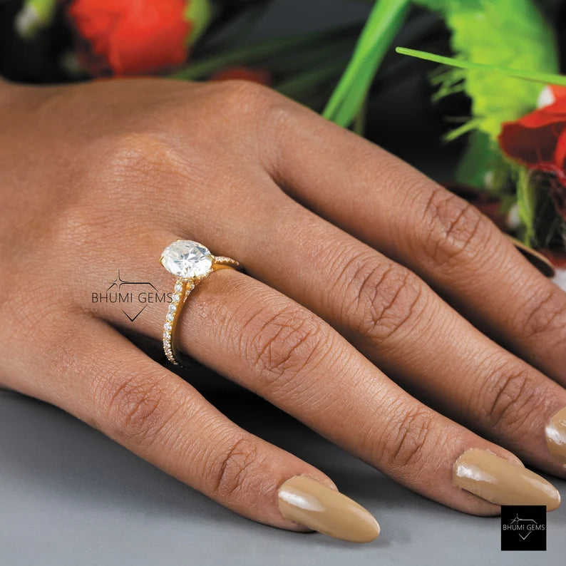 2 CT Oval Moissanite Engagement Ring - view 5