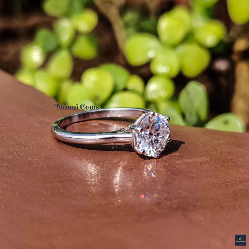2 CT Round Solitaire Moissanite Ring - view 4