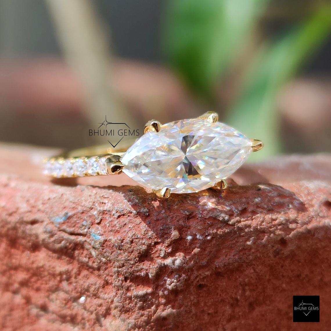 2.04TCW Marquise Cut Ring Set