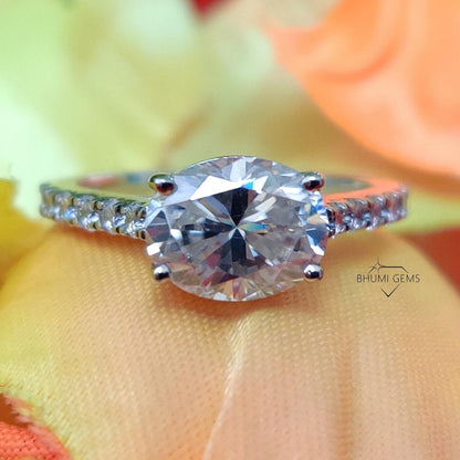 Solitaire Moissanite Ring | Oval Colorless Claw Prongs