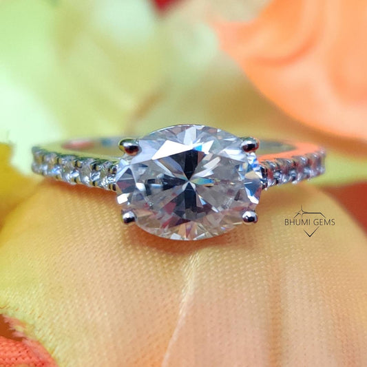 Solitaire Moissanite Ring | Oval Colorless Claw Prongs