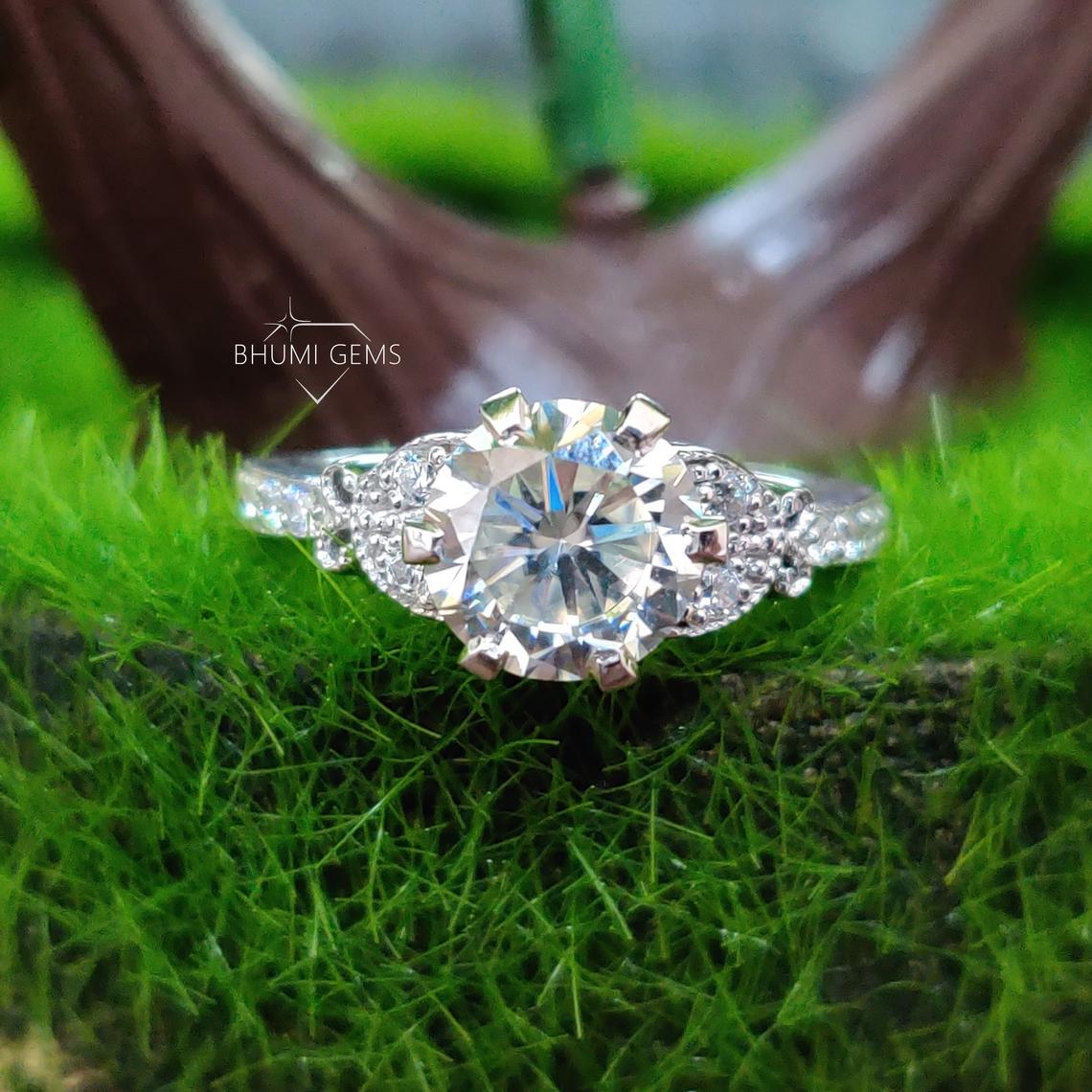 Round Cut Moissanite Ring | Wedding Ring | Eternity Ring