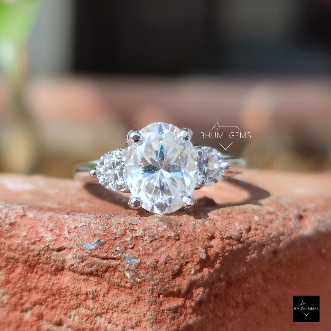 2.47TCW Oval & Round Cut Ring | Three Stone Solitaire Ring
