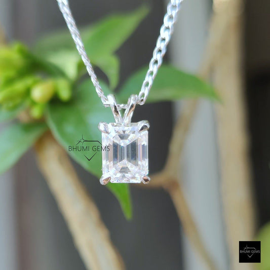 2CT Emerald Colorless Moissanite Necklace - view 2