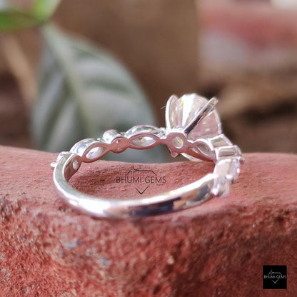 2 CT Oval Cut Moissanite Engagement Ring - view 5