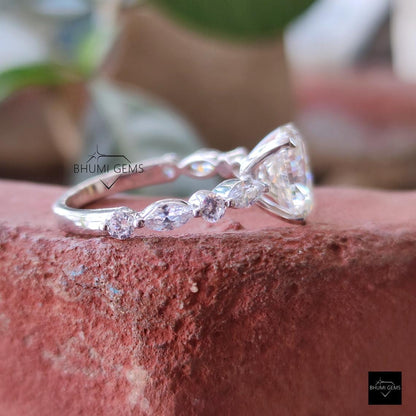 2 CT Oval Cut Moissanite Engagement Ring - view 3