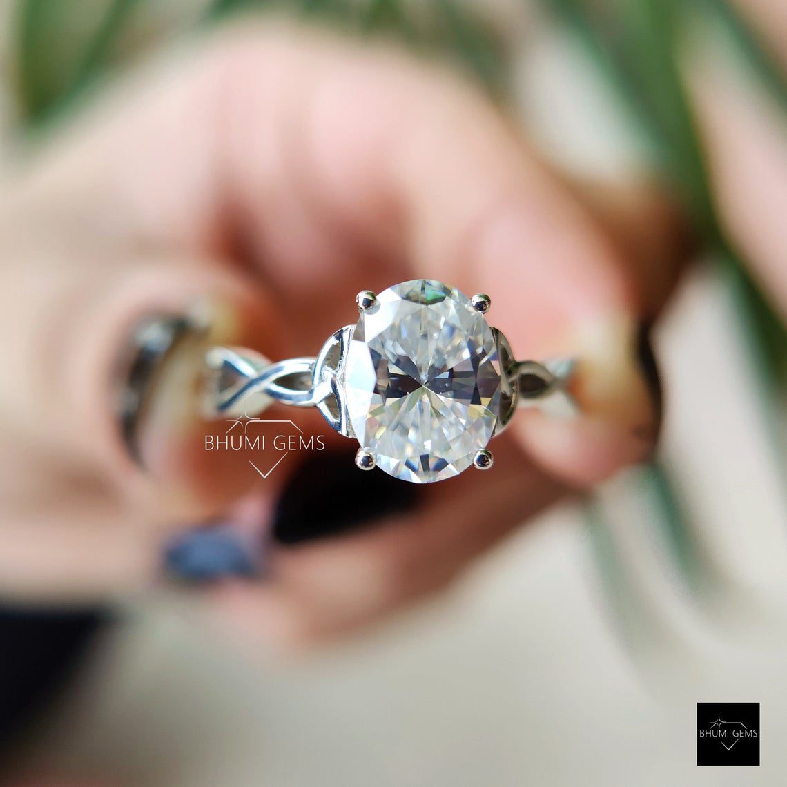 2 CT Oval Engagement Ring - view 4