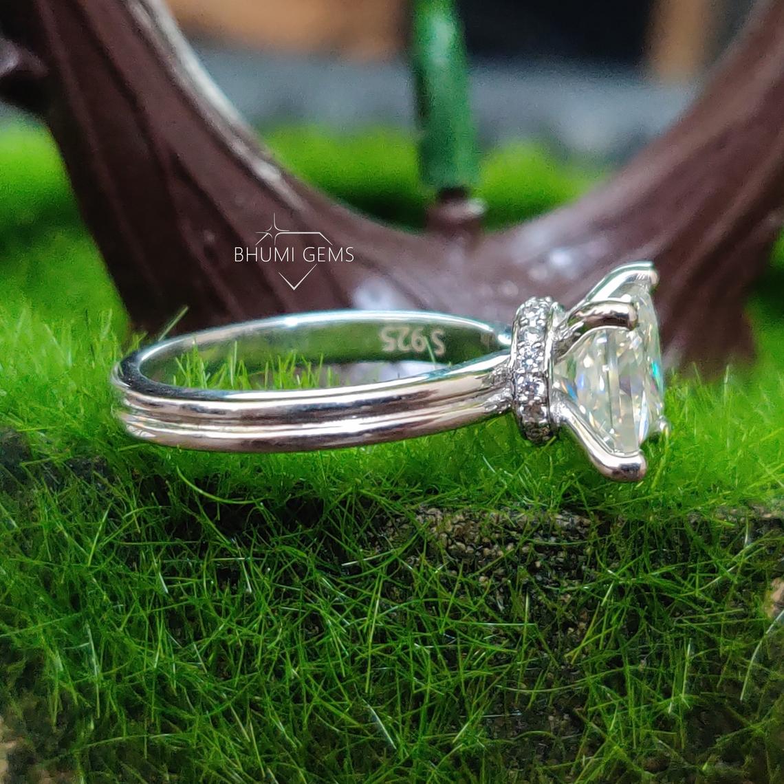 2CT Princess Cut Moissanite Engagement Ring - view 4