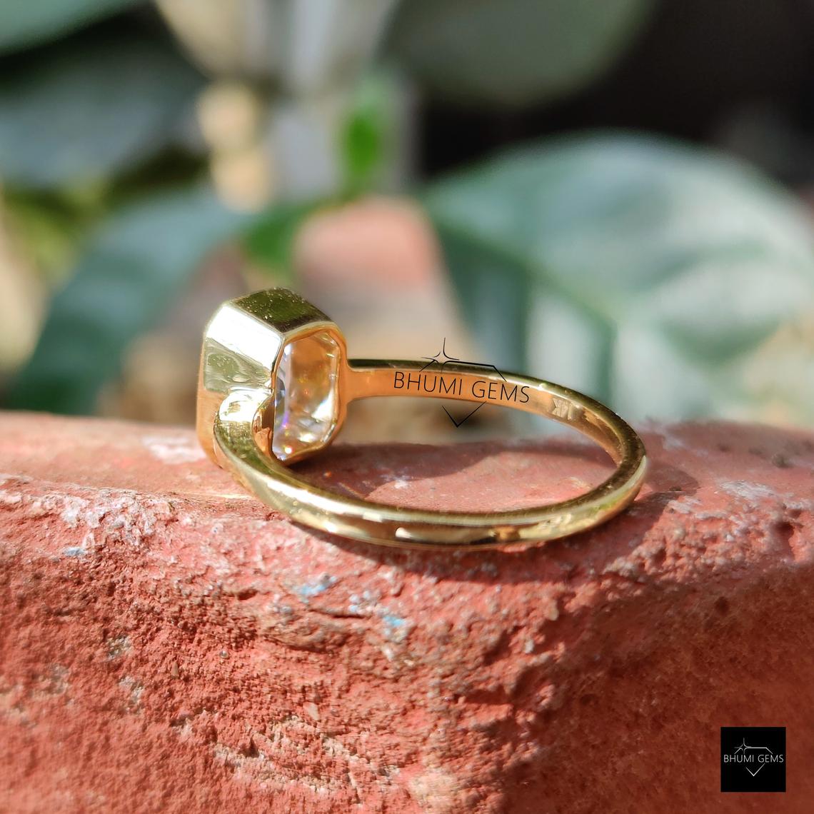 2 CT Radiant Cut Moissanite Ring - view 4