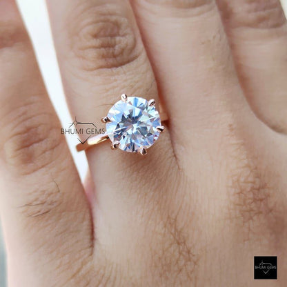 3 CT Round Cut Moissanite Engagement Ring - view 4