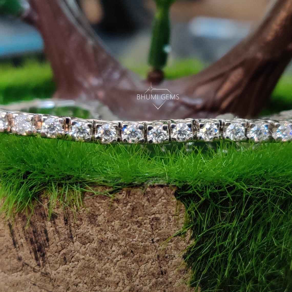3.19TCW Round Colorless Diamond Moissanite Bracelet - view 4