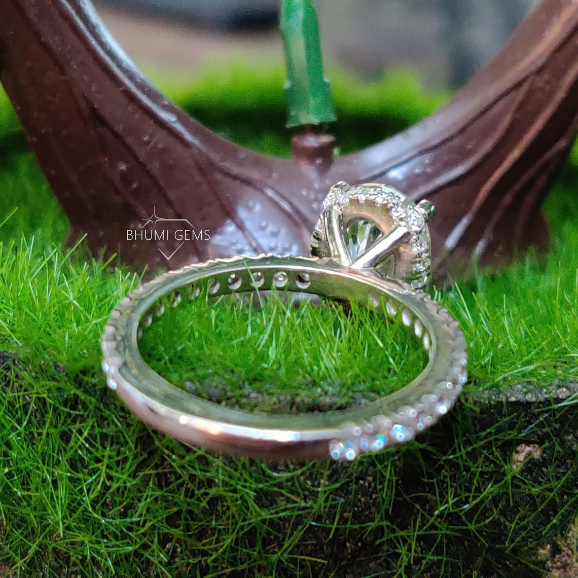3.56TCW Oval Cut Moissanite Ring - view 4