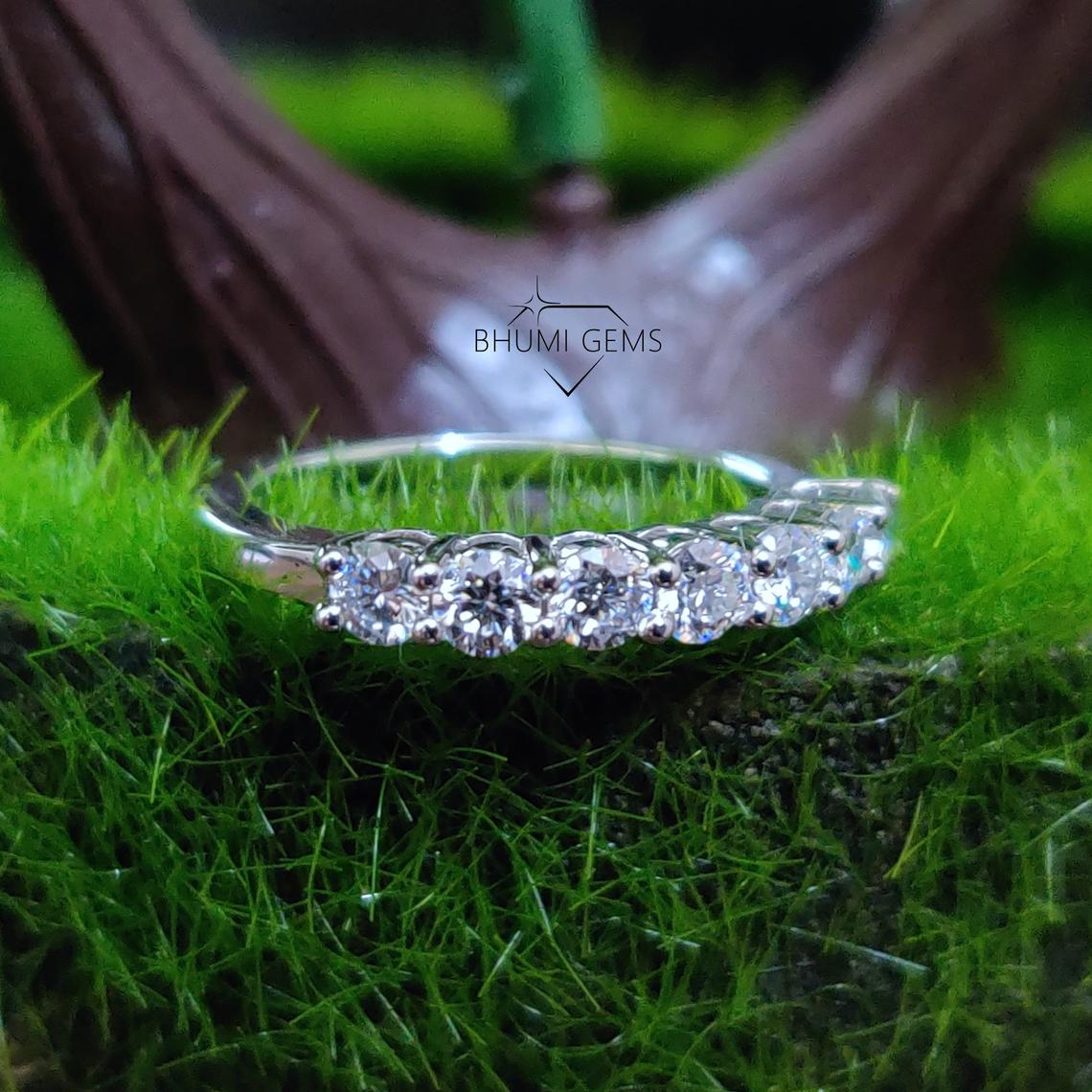3.5MM Round Cut VVS1 Moissanite Wedding Band - view 3