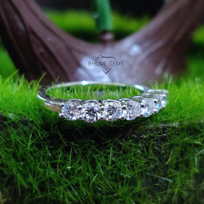 3.5MM Round Cut VVS1 Moissanite Wedding Band - view 3