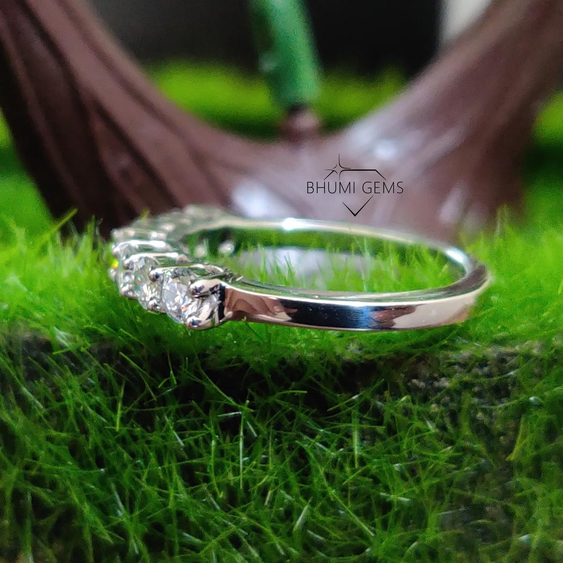 3.5MM Round Cut VVS1 Moissanite Wedding Band - view 4
