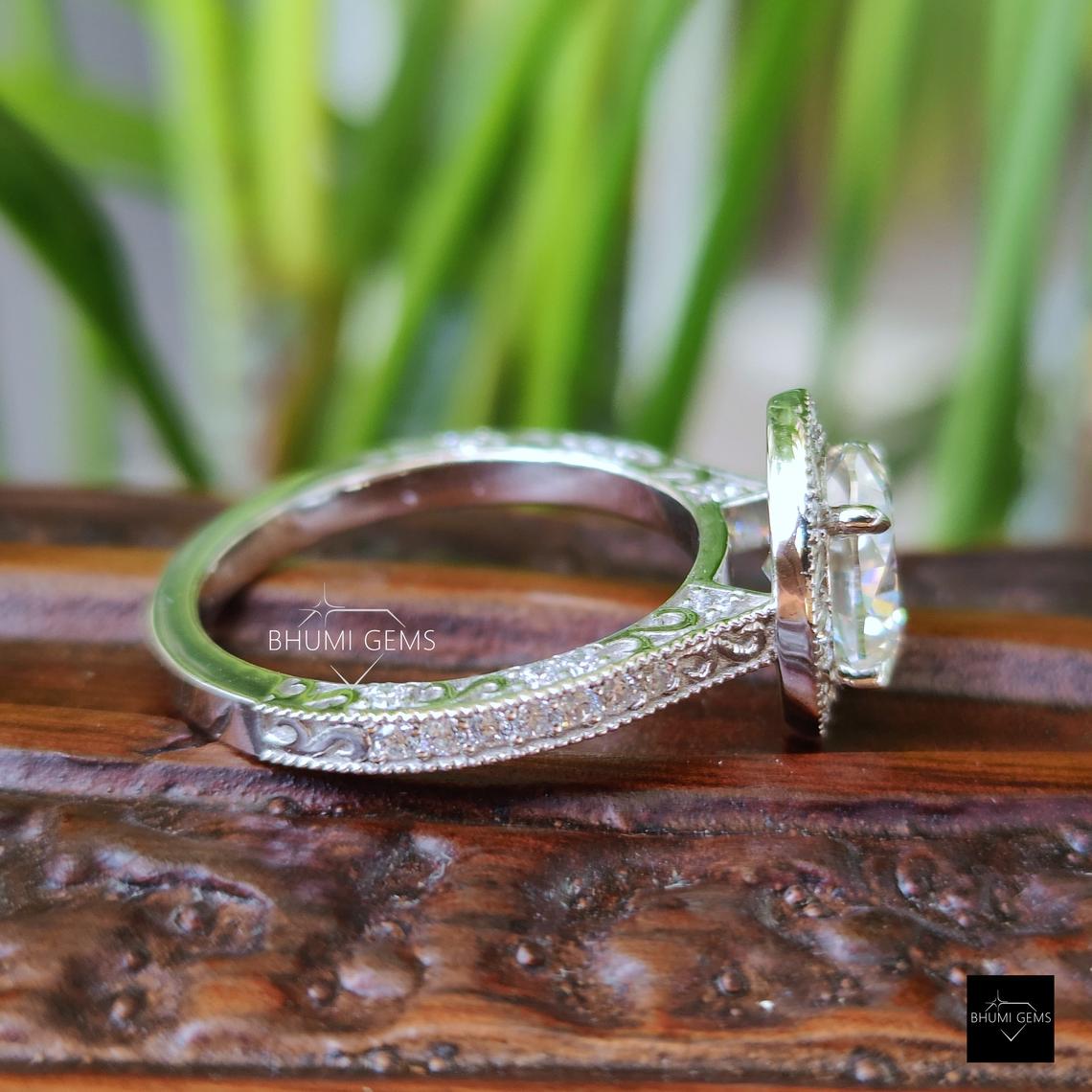 3.16 TW Oval Cut Art Deco Moissanite Ring - view 4
