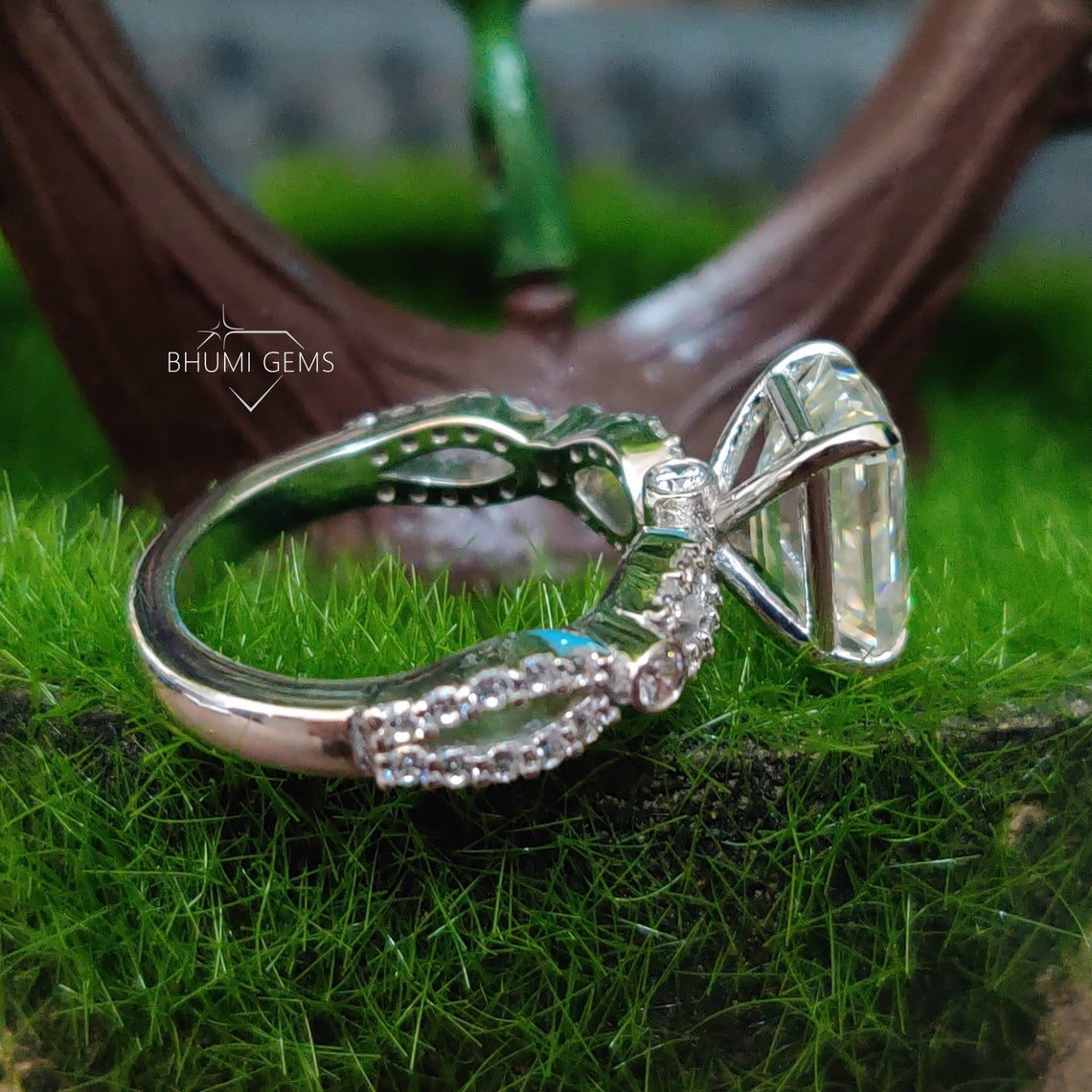 3CT Emerald Colorless Moissanite Engagement Ring - view 4