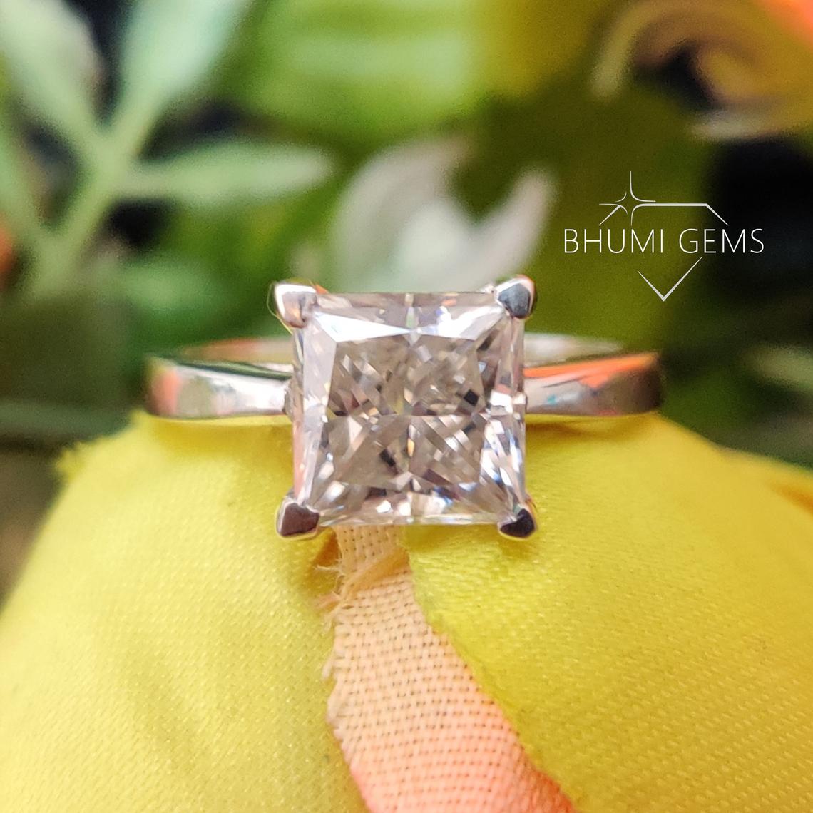 3CT Princess Cut VVS1 Clarity Colorless Moissanite Engagement Ring - view 2