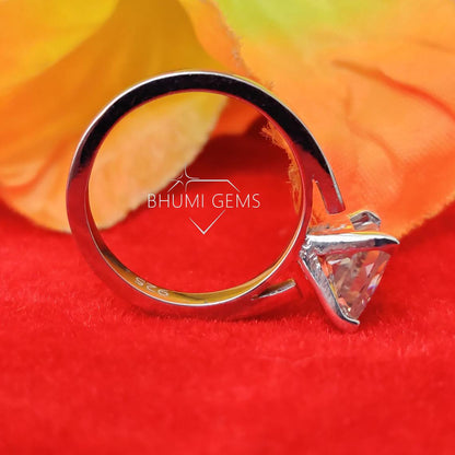3CT Princess Cut VVS1 Clarity Colorless Moissanite Engagement Ring - view 6