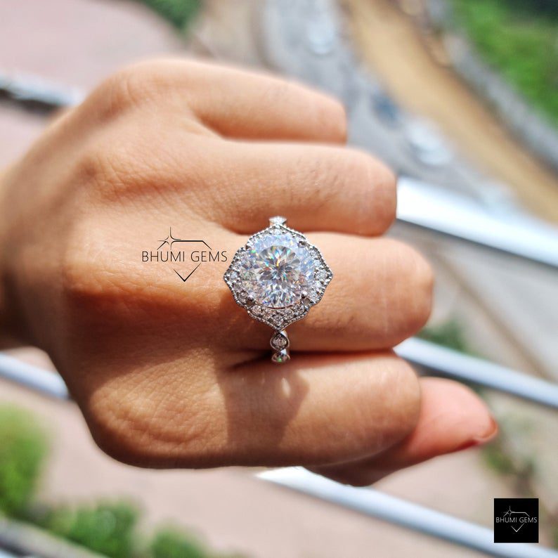 Vintage Style 4.26TW Portuguese Cut Moissanite Snack Flack Halo Engagement Ring - view 3