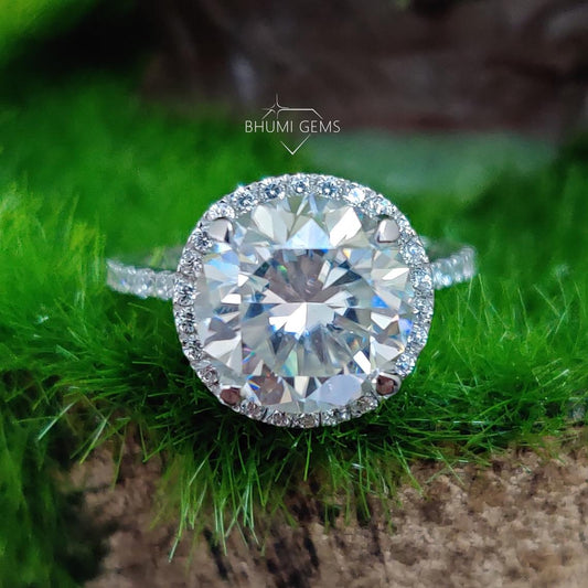 Round Colorless Moissanite Ring | Wedding Ring | Halo Ring