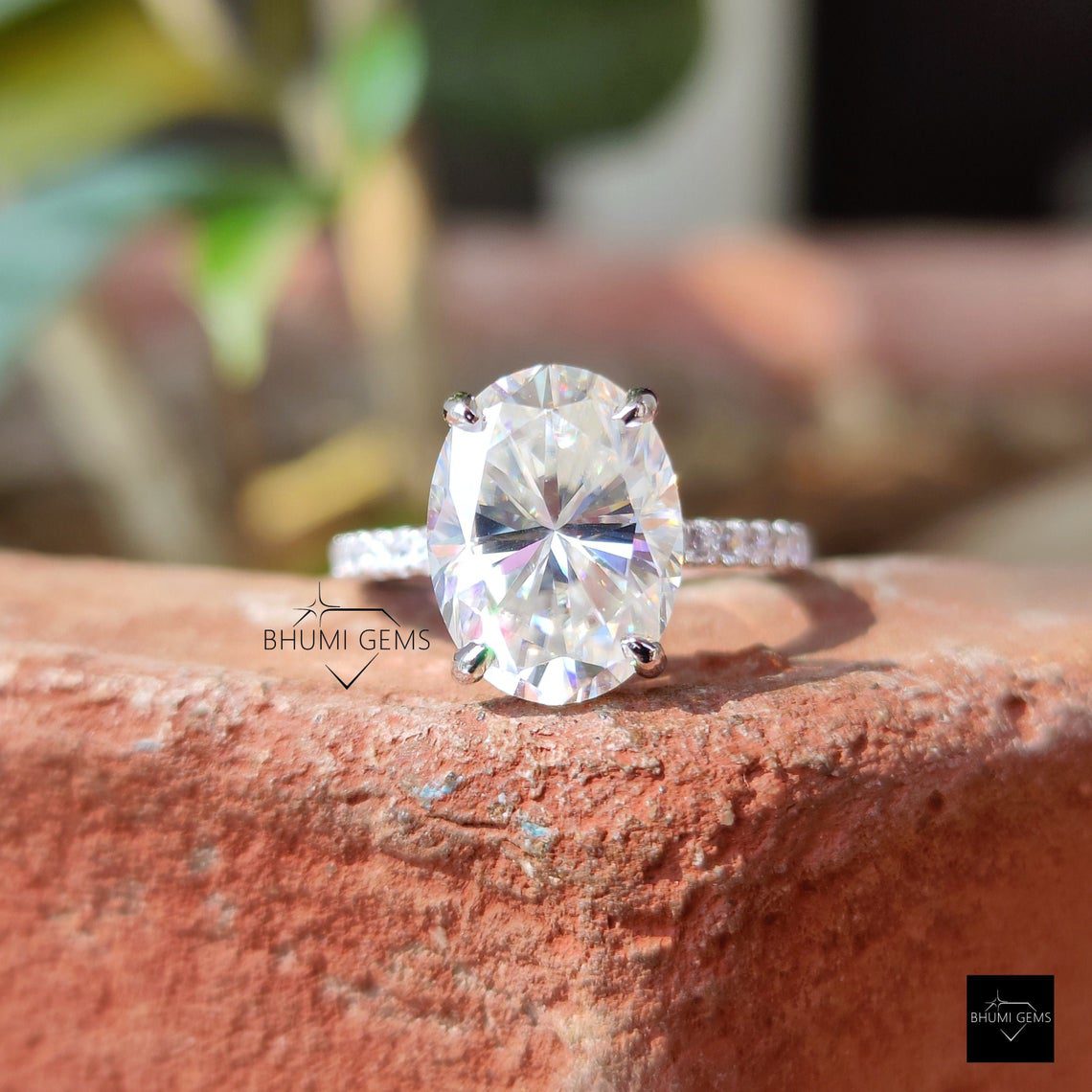 Oval Elongated Moissanite Ring | Solitaire Wedding Ring