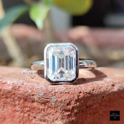 5CT Emerald Moissanite Ring | Solitaire Engagement Ring