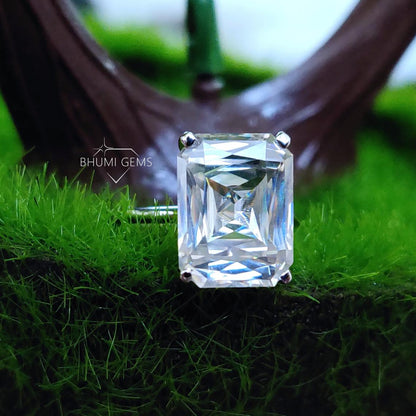 Emerald Criss Cut | Bhumi Gems | Moissanite Wedding Rings