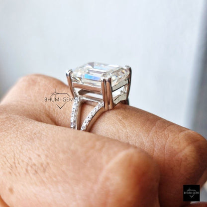 7 CT Emerald Moissanite Engagement Ring - view 6