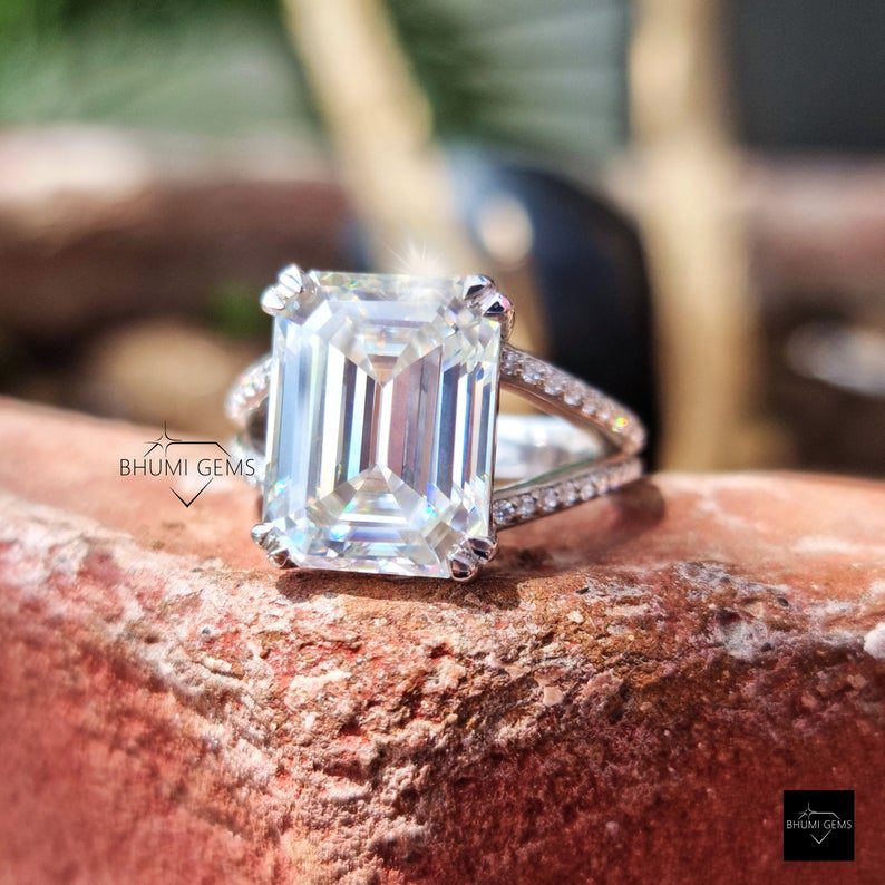 7 CT Emerald Moissanite Engagement Ring - view 4