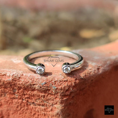 0.12CT Round Classic Moissanite Wedding Band