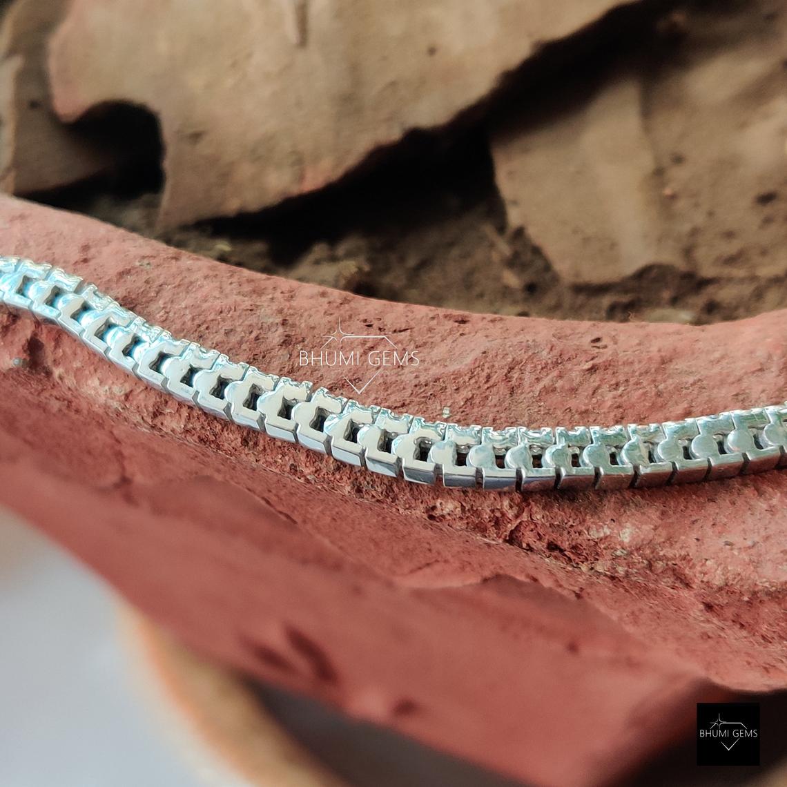 Round Colorless Diamond moissanite Bracelet For Women