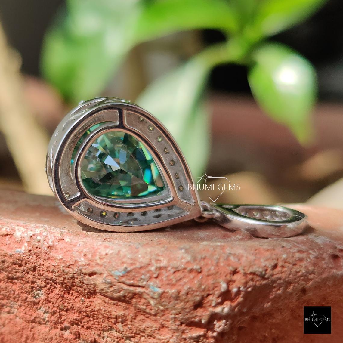 Antique 5.39 TCW Green Pear Cut Moissanite Pendant - view 3