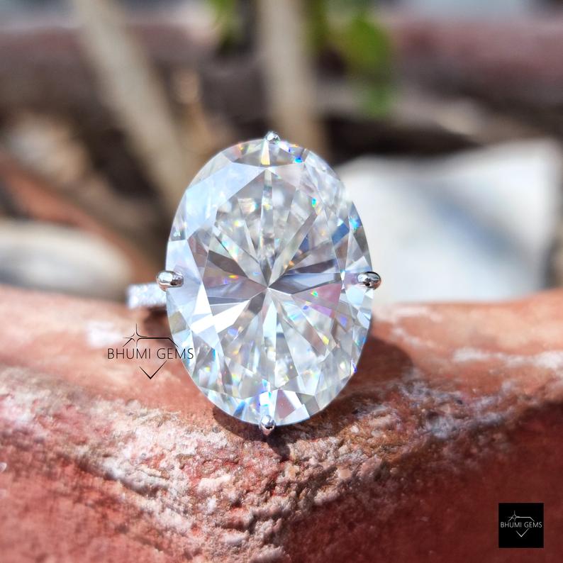 Big Oval Moissanite Engagement Ring - view 3