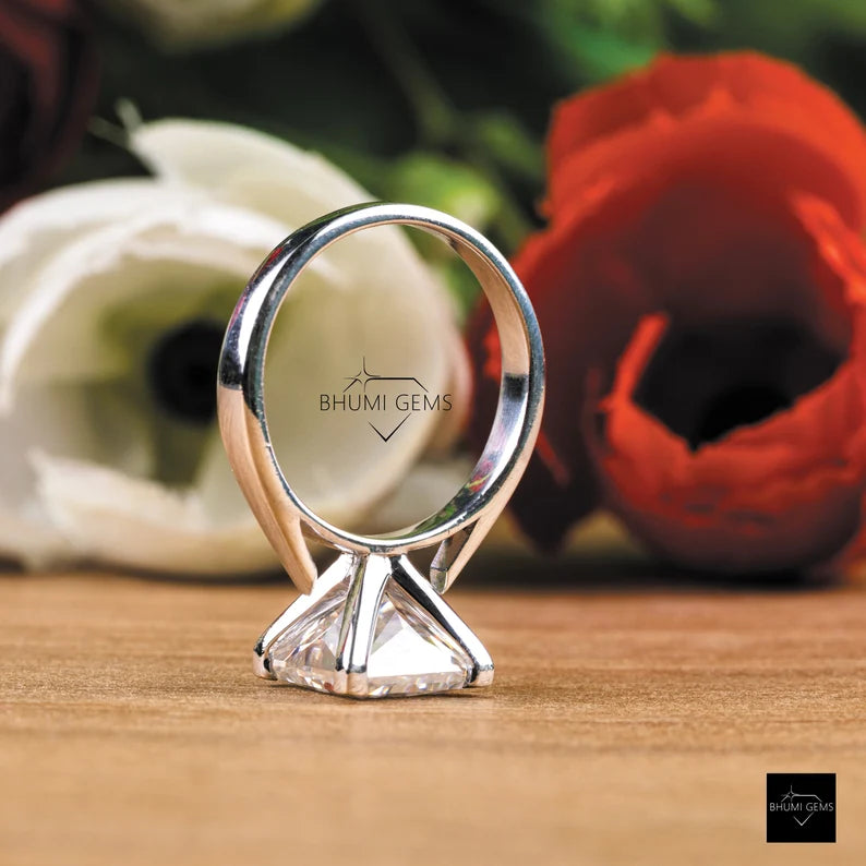 diamond danity minimalist engagement ring