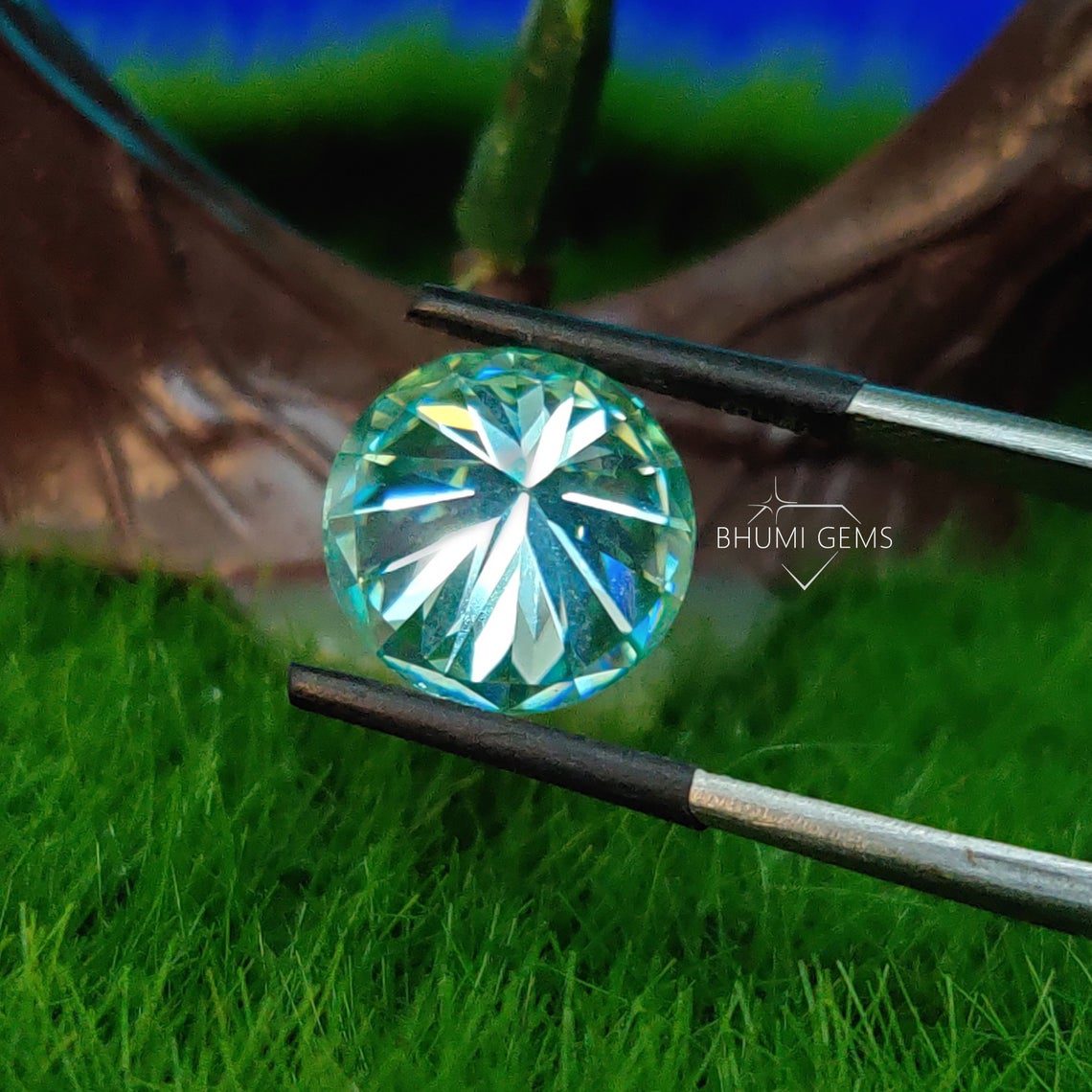 Green Round Loose Moissanite Diamond - view 4