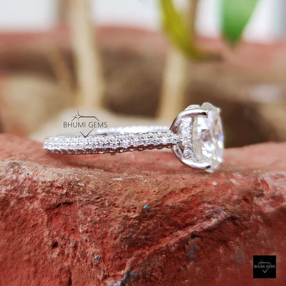 Oval Moissanite Engagement Ring - view 6