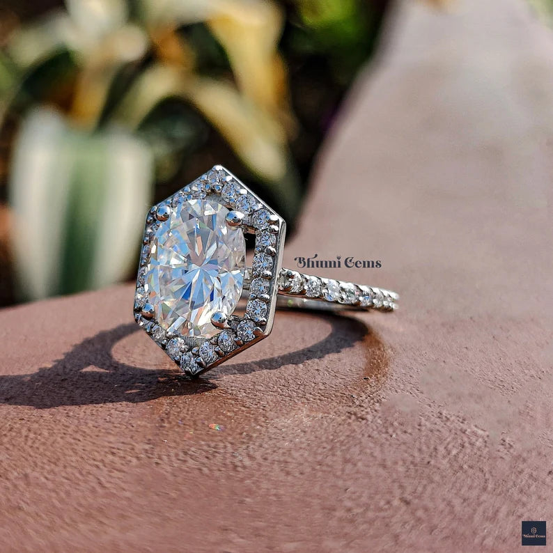 Oval Engagement Ring - view 6
